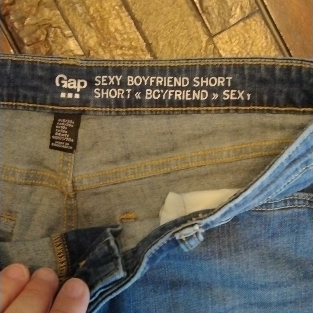 Gap Jean Shorts size 6 - Picture 5 of 6